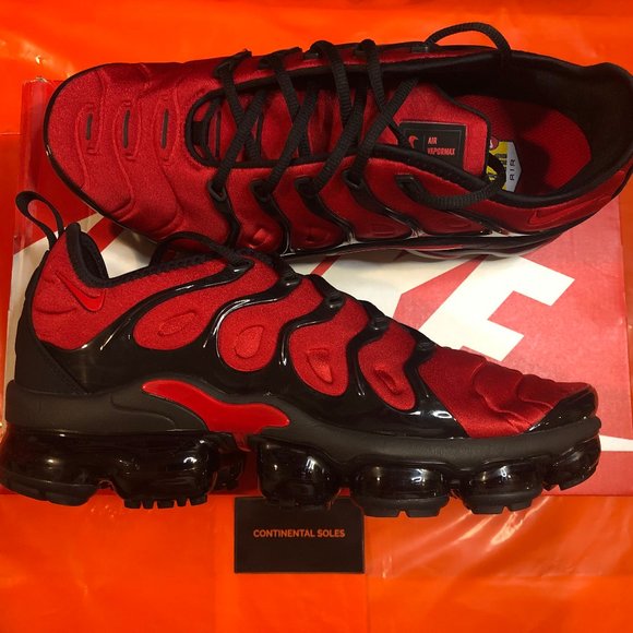 nike air vapormax plus university red black